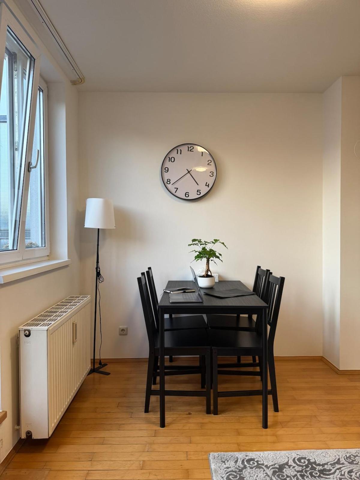 Apartment Floor Near Palace Schoenbrunn *